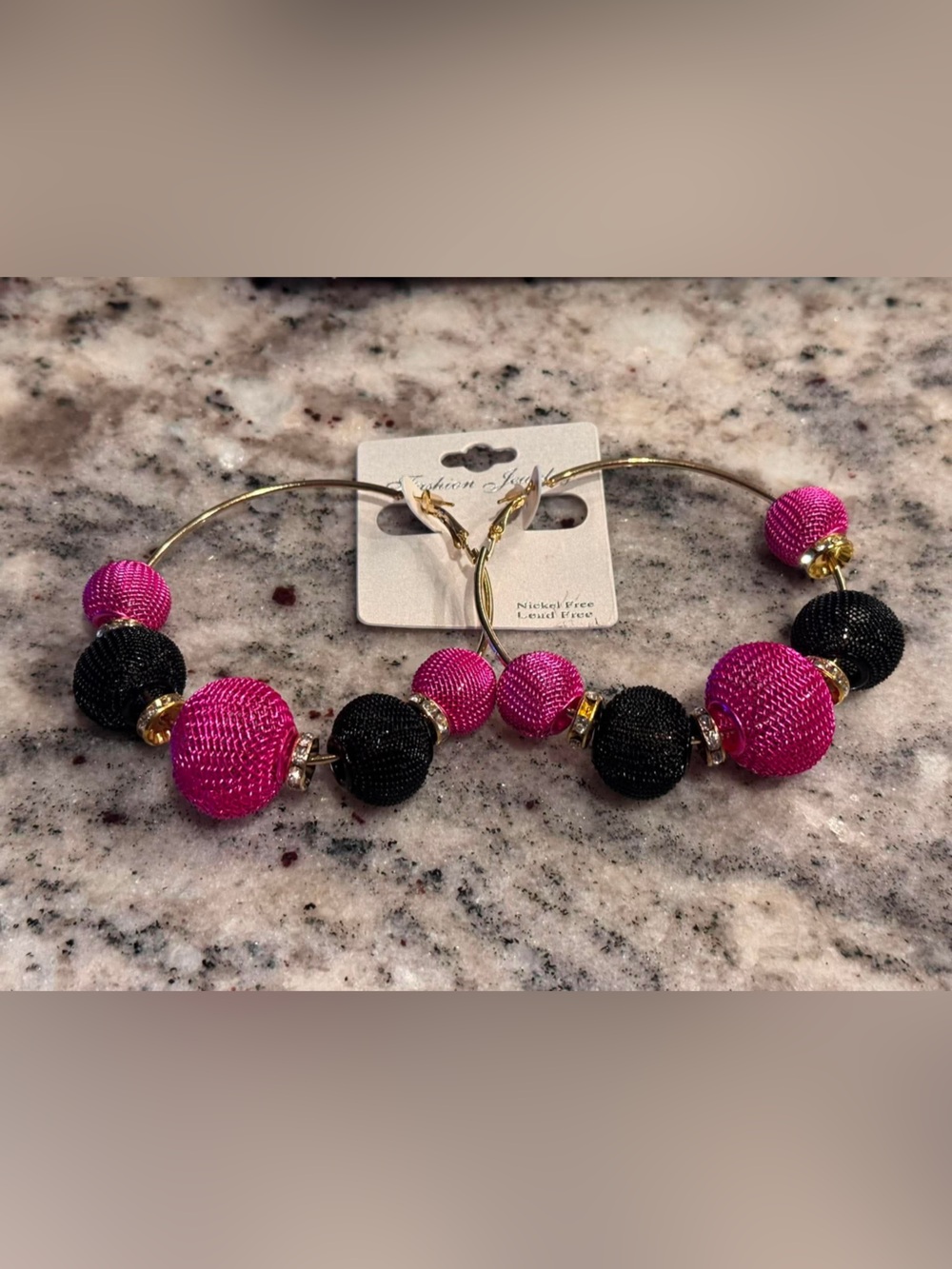 Fashion Jewelry Gold Hoop Earrings with Hot Pink and Black Beads